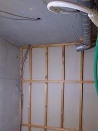 落ち着いたイメージのユニットバスに